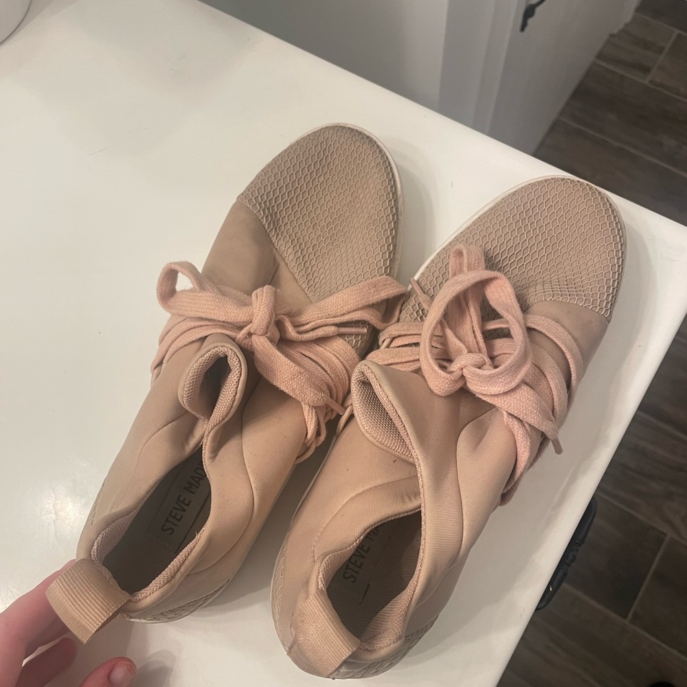 Steve Madden Sneakers